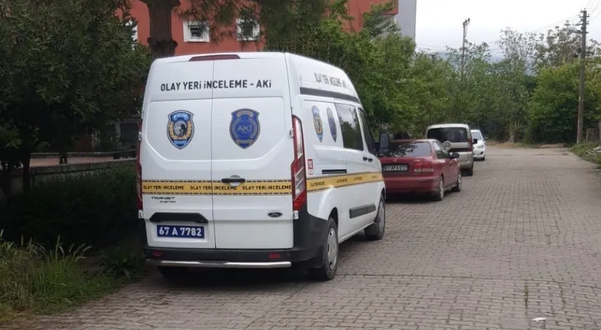 55 yaşındaki adam evinin balkonunda ölü bulundu