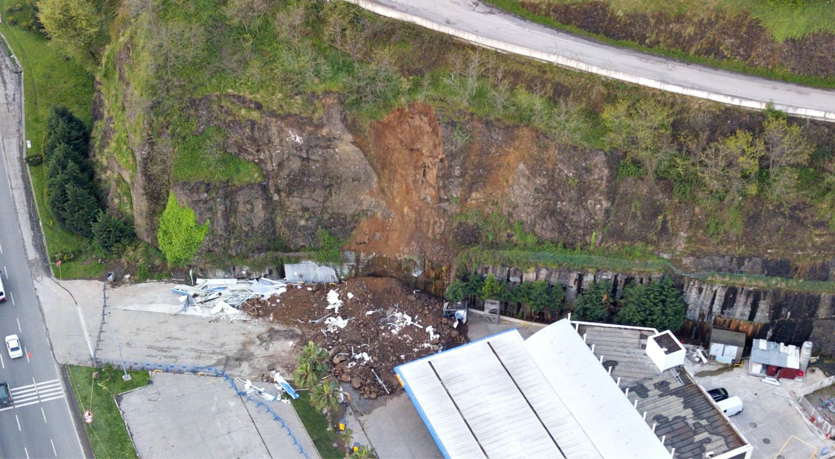 Samsun'da oto yıkamacıdaki heyelanda baba ve 2 kızı öldü