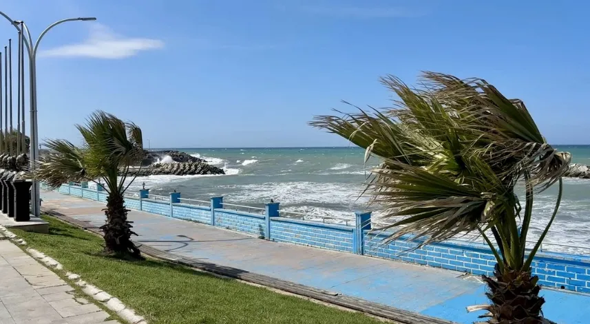 Karadeniz kıyısında kuvvetli rüzgar etkili oluyor