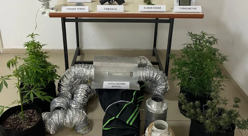 Samsun'da evinde kurduğu düzenekle uyuşturucu imal eden zanlı yakalandı