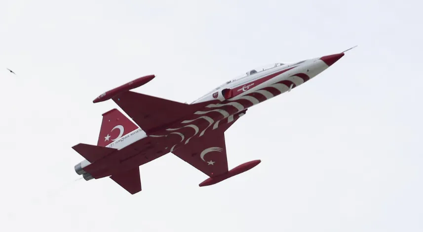 Türk yıldızları ve SOLOTÜRK Samsun'da prova uçuşu yaptı