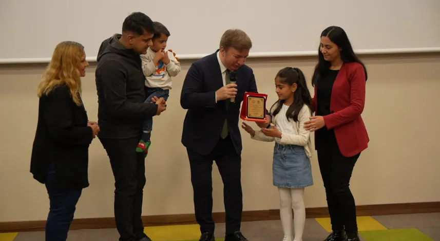 Her aile ayrı bir hikaye: 24 örnek aileye şilt takdim edildi