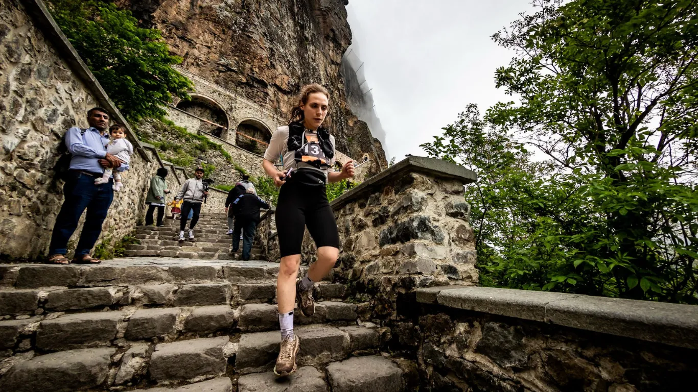 Akçaabat Belediyesi'nden çocuklara renkli şenlik