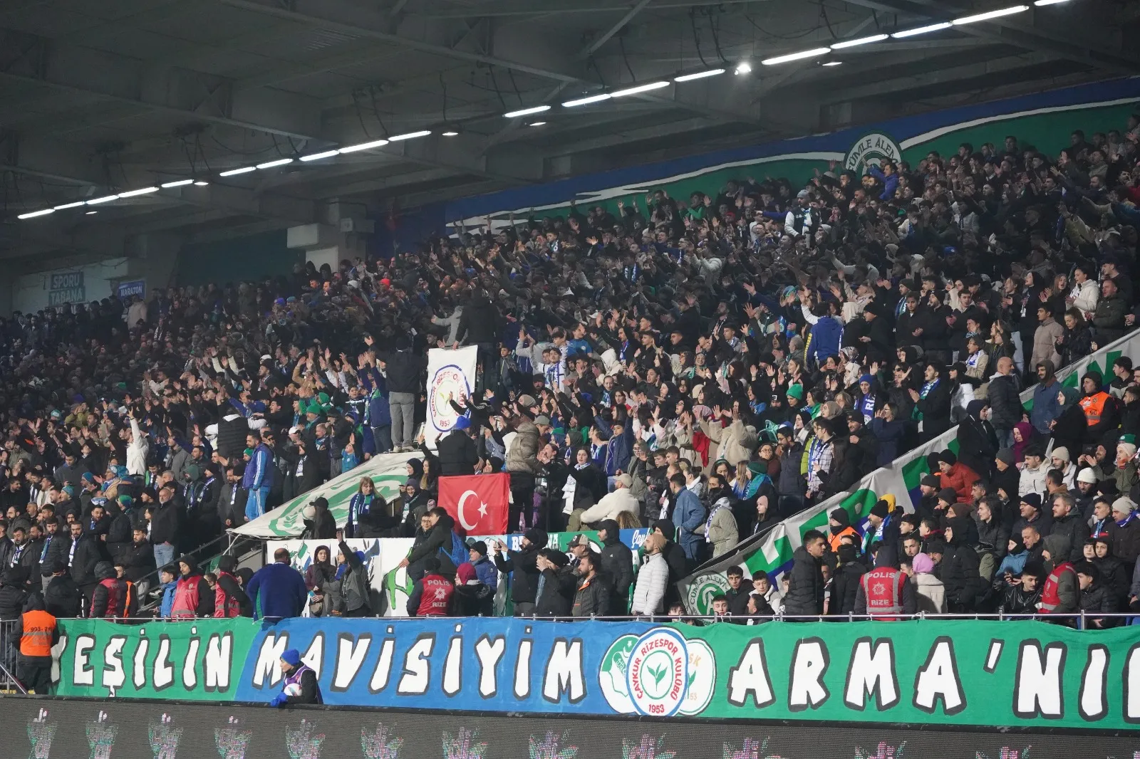 Çaykur Rizespor, İç Sahada Toplam 101 Bin Seyirciye Oynadı