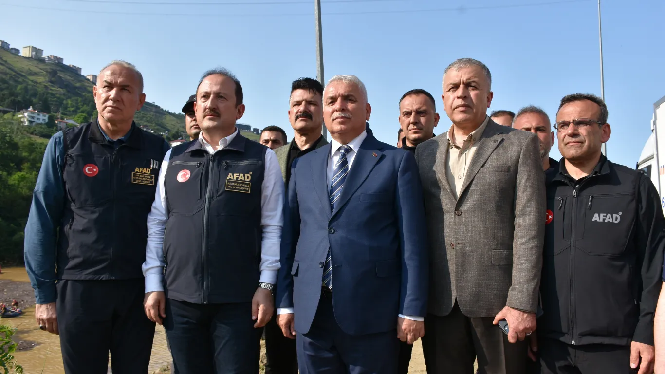 AFAD Başkanı Pehlivan, Trabzon'da selde kaybolan kişinin ailesini ziyaret etti: