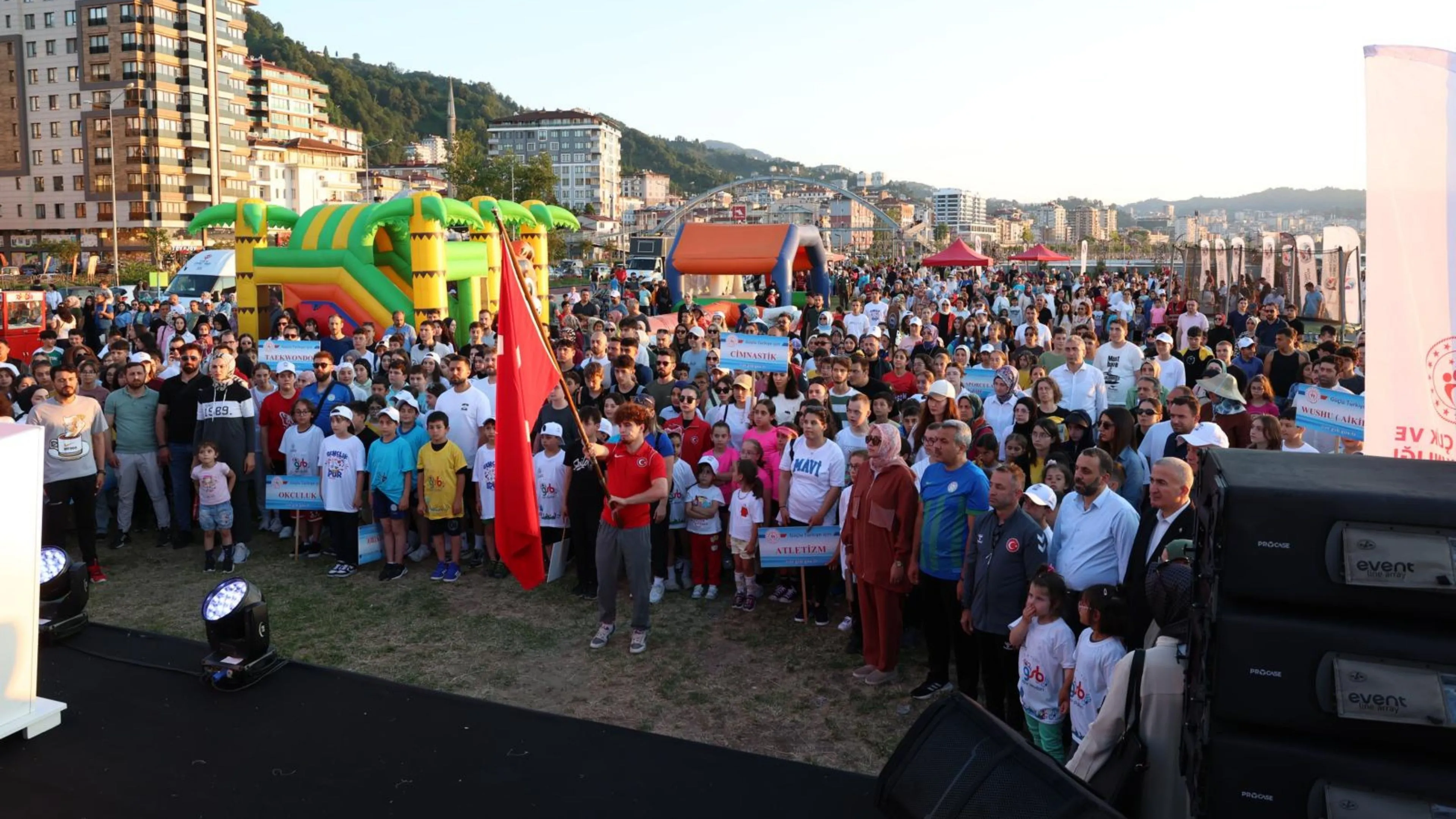 Rize'de Yaz Spor Okulları'nın açılışı gerçekleştirildi