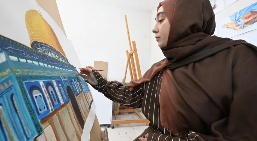 Düzceli üniversite öğrencisi, Filistinlilerin acılarını ve umutlarını tuvaline taşıyor