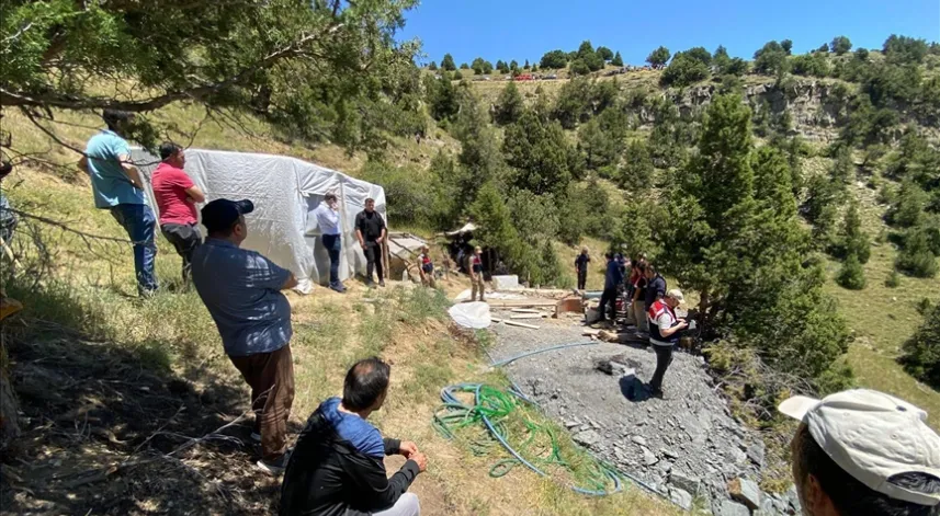 Erzurum Oltu'da maden ocağı çöktü: 3 işçi hayatını kaybetti