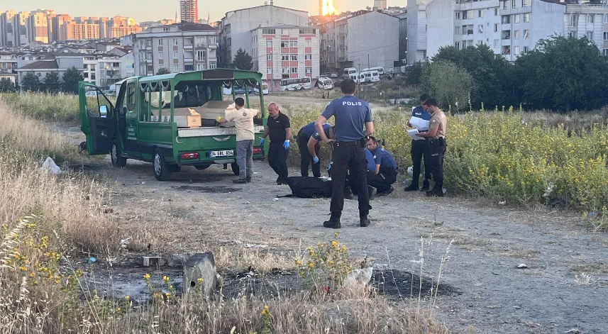 Esenyurt’ta 2 gündür haber alınamayan adam boş arazide ölü bulundu