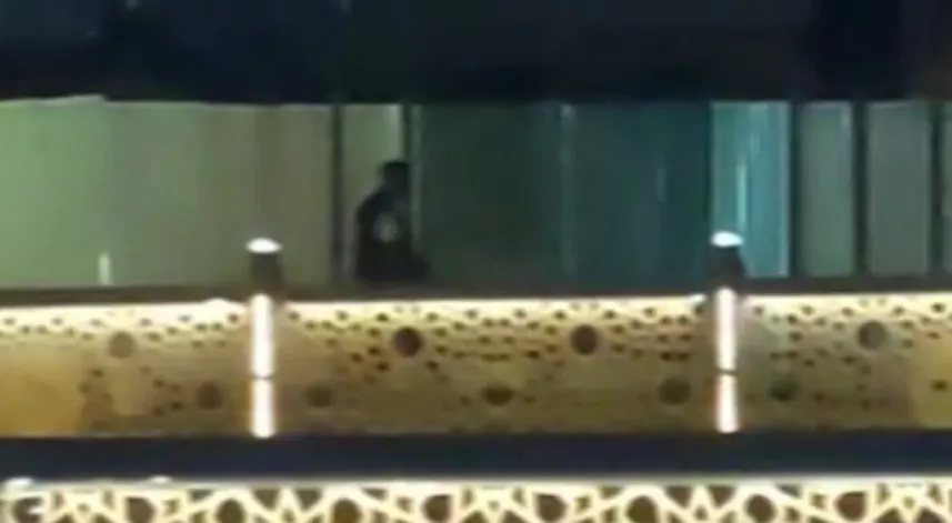 Otobüs duraklarının camlarını kıran çocuk tutuklandı