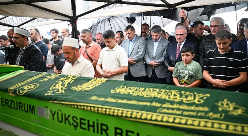 Oltu'daki taş ocakları mercek altında