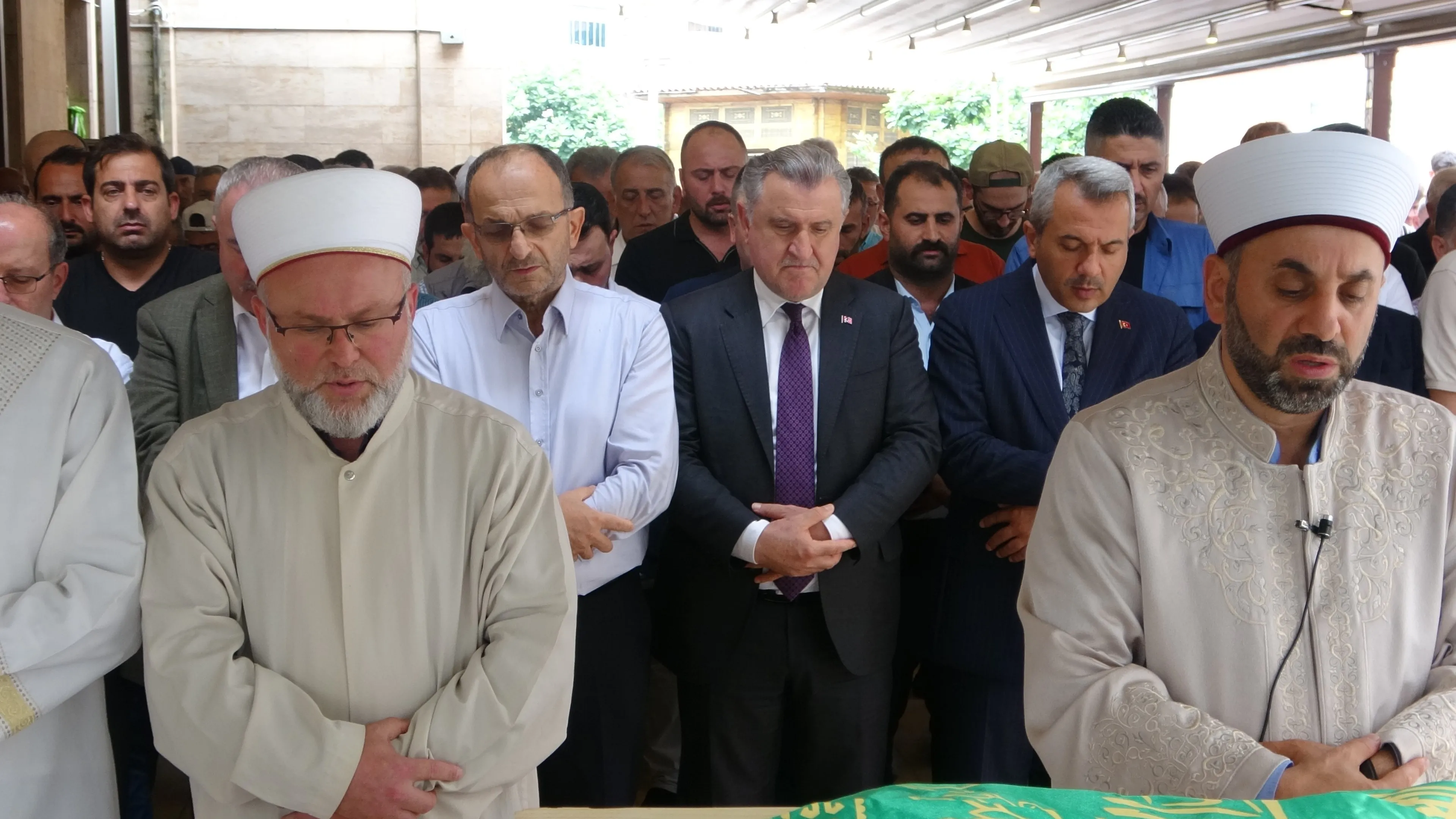 Eski Milletvekili Ayar’ın babası son yolculuğuna uğurlandı