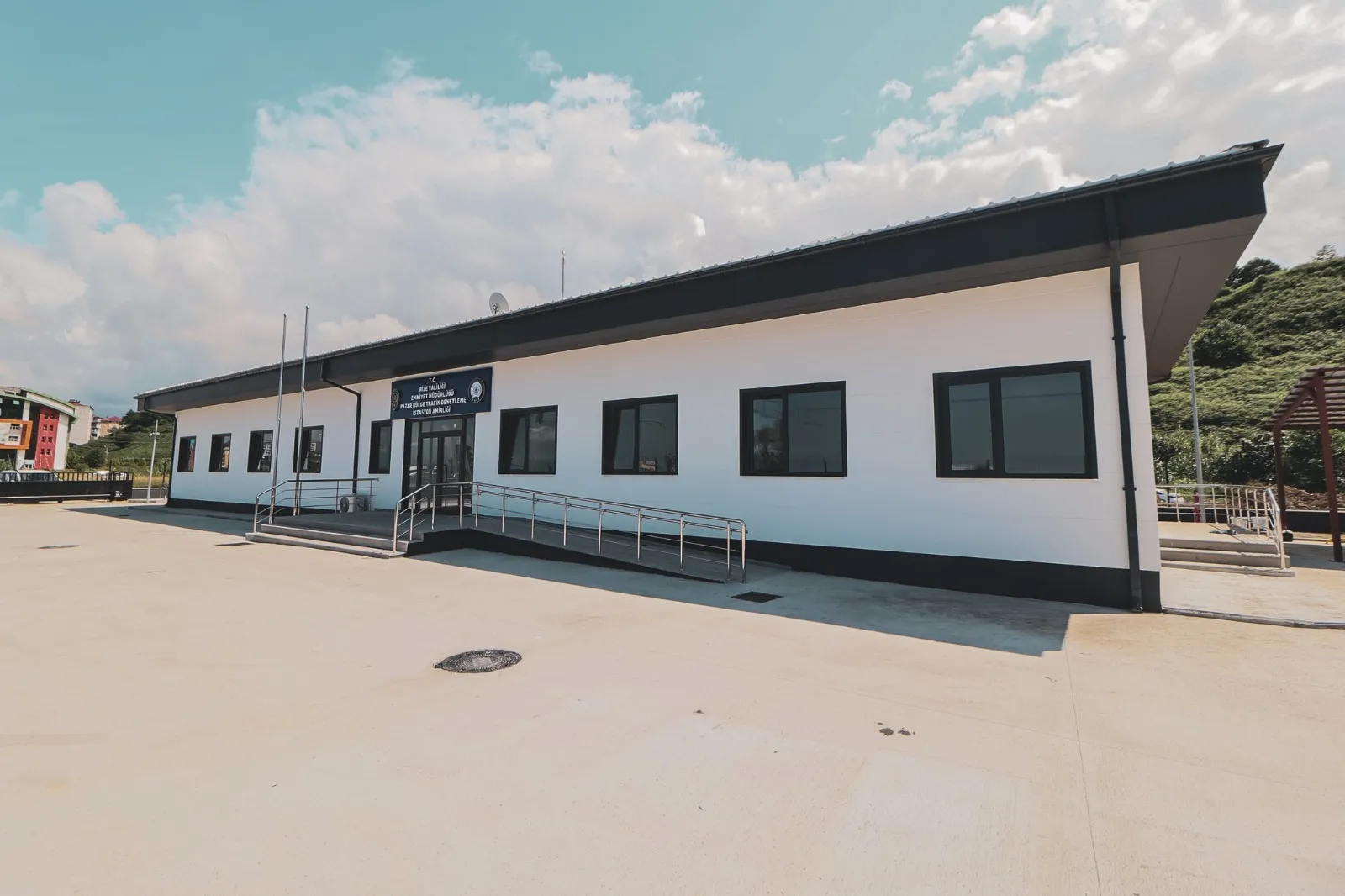 Pazar'da emniyet ekiplerine hizmet verecek bina tamamlandı