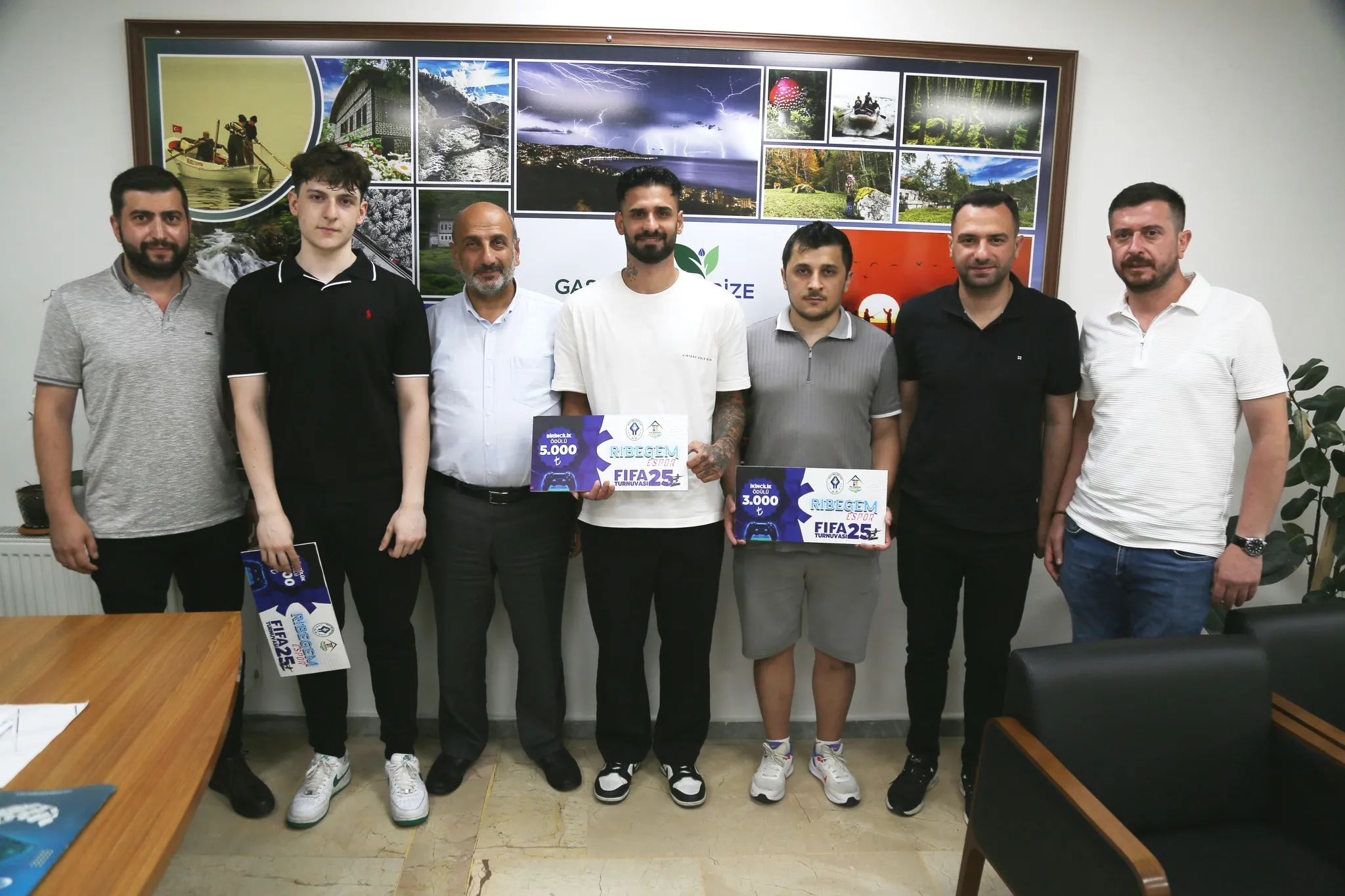 Rize'de Ödüllü 'FİFA 25' Turnuvası Tamamlandı