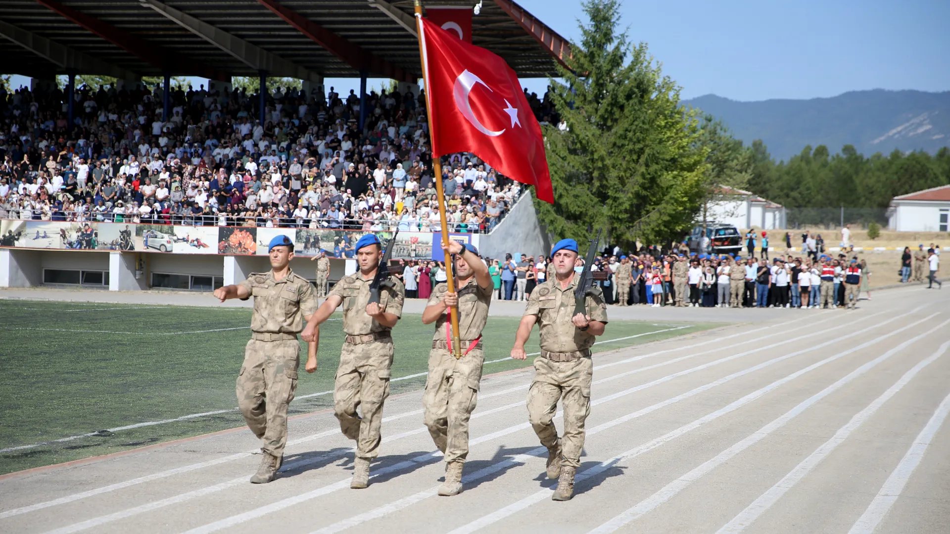 Karabük'te eğitimlerini tamamlayan 1619 uzman erbaş mezun oldu