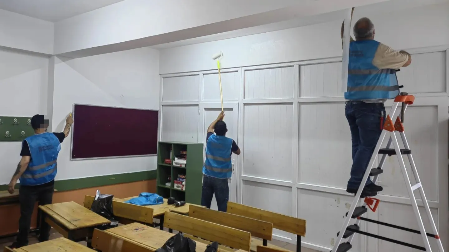 Rize'de Denetimli Serbestlik Hükümlüleri Okulda Çalışmalar Yaptı