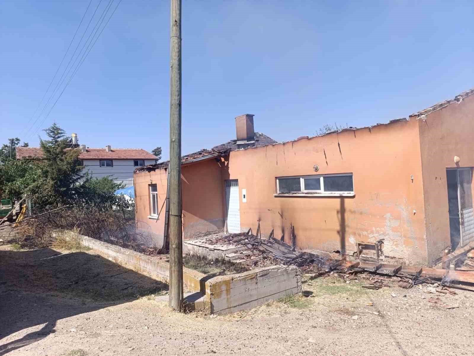 Ankara’da süt toplama deposunda yangın