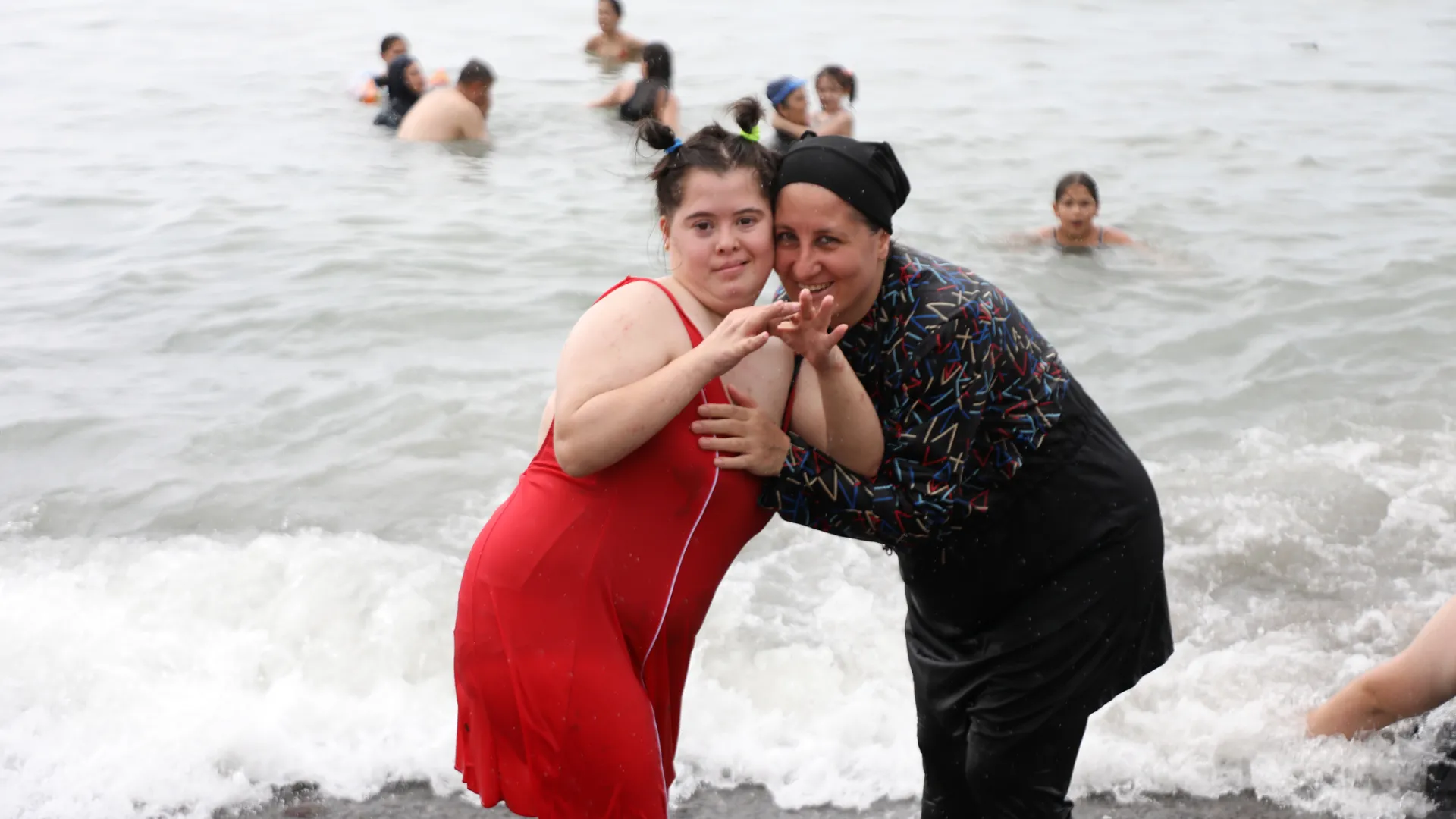 Engelli bireyler, denizin keyfini çıkardı