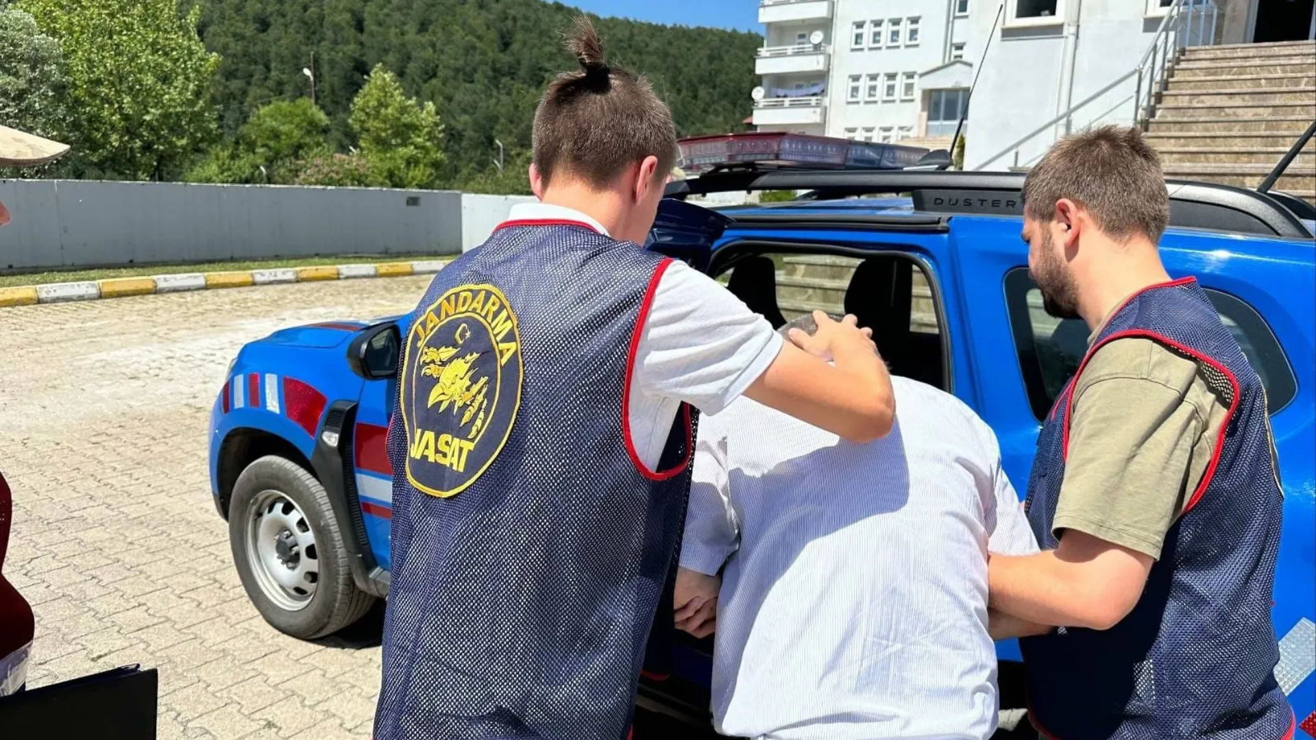 Ordu’da jandarma ekiplerinden denetimler: 31 şüpheli yakalandı