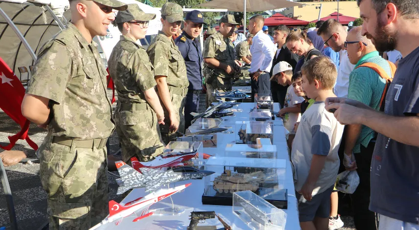 Samsun’da zırhlı askeri ambulanslar sergilendi