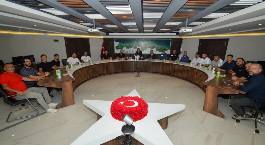 Trabzon Emniyeti, taraftar gruplarıyla güvenlik toplantısı yaptı