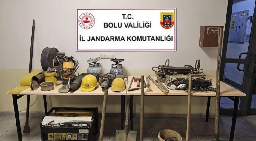 Define kazısı yaparken suçüstü yakalandılar