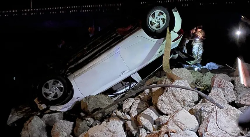 Erzurum'da çaya düşen otomobildeki 1 kişi öldü, 1 kişi yaralandı