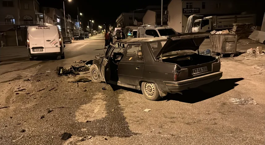 Karabük'te panelvan ile otomobilin çarpıştığı kazada 2 kişi yaralandı