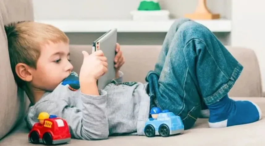 Çocuklarda tablet kullanımına sınır konulmalı