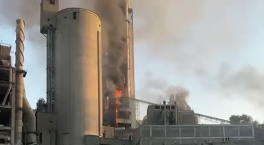 Çimento fabrikasında çıkan yangın, söndürüldü