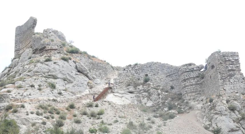 Samsun'daki Asarkale'de sarnıç, mabet ve basamaklı tünel gibi yapılar ortaya çıkarıldı
