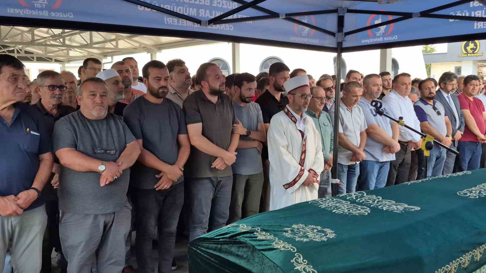 Evinde baygın bulunan 5. sınıf öğrencisi Muhammed Ali Günaydın son yolculuğuna uğurlandı