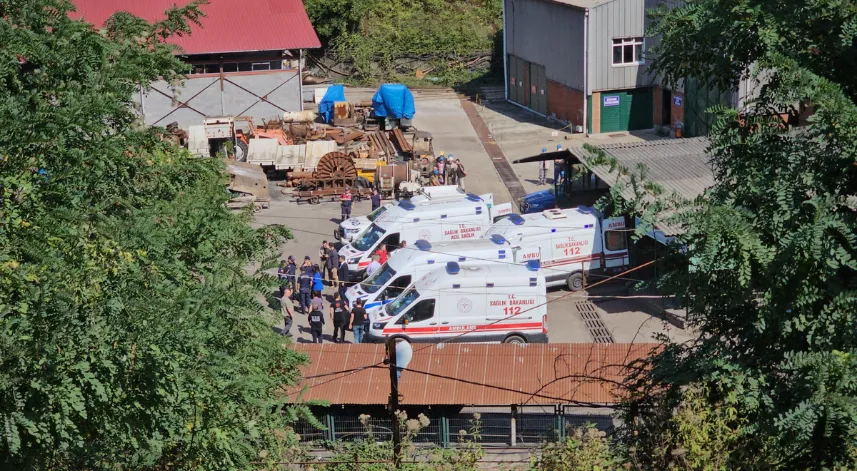 Zonguldak'ta maden ocağında göçük; 2 işçi mahsur