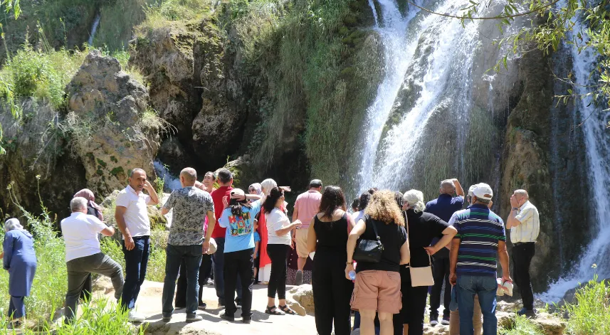 Girlevik Şelalesi'nde hafta sonu yoğunluk yaşandı