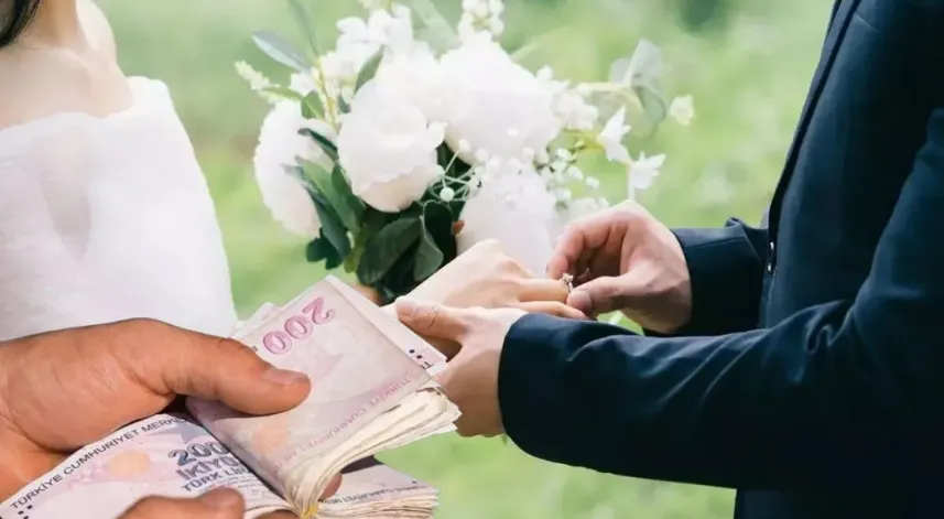 İstanbul'da evlenen 4 bin 45 çifte 606 milyon 750 bin lira faizsiz kredi