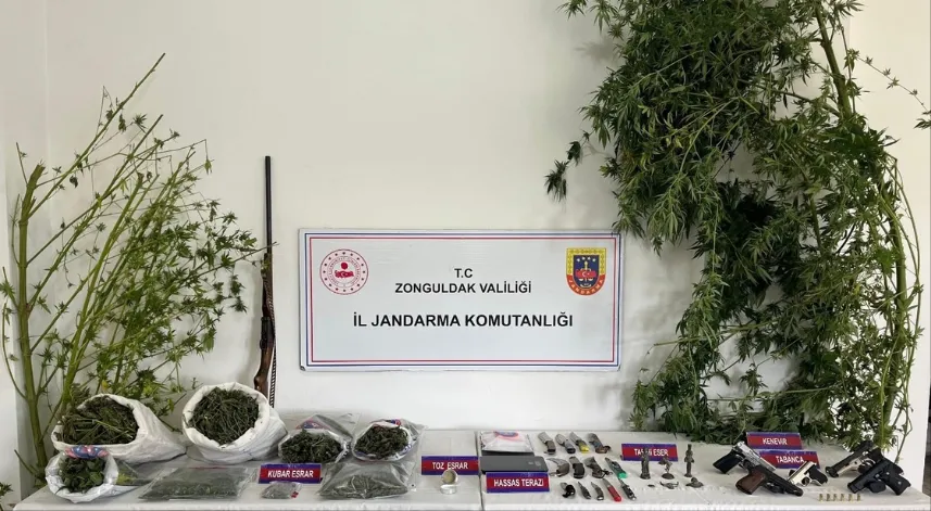 Jandarmadan narkotik operasyonu: 5 gözaltı