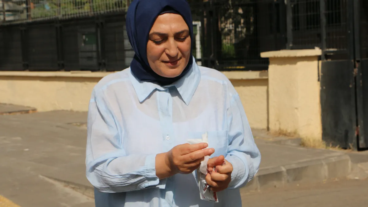 Islak mendil ve dezenfektan kullandı, ehliyetinden oldu