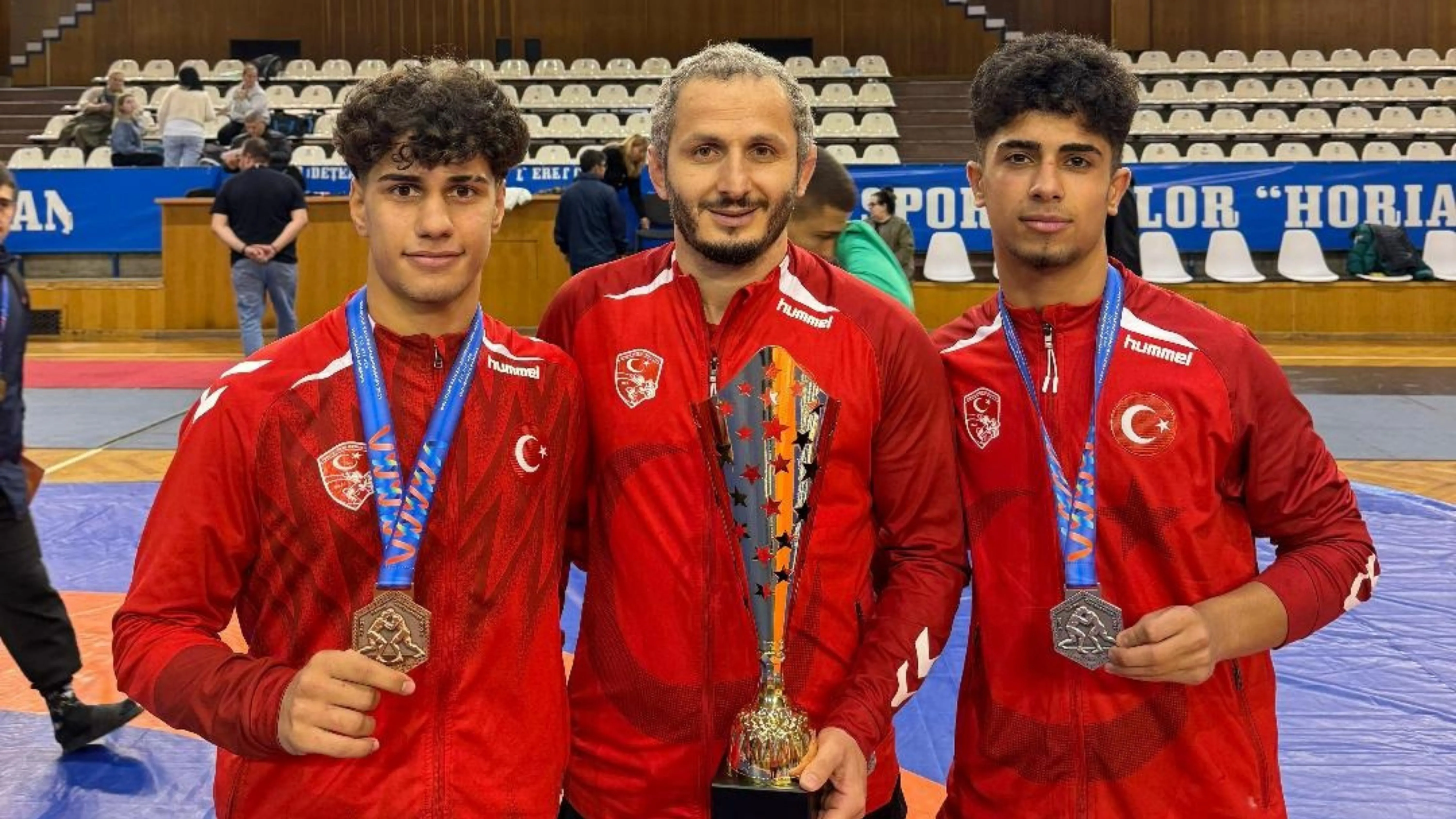 Rize TOHM güreşçileri, Romanya'dan madalya ile döndü