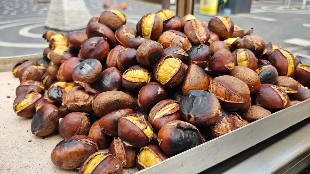 Kestane tezgahlarda yerini aldı