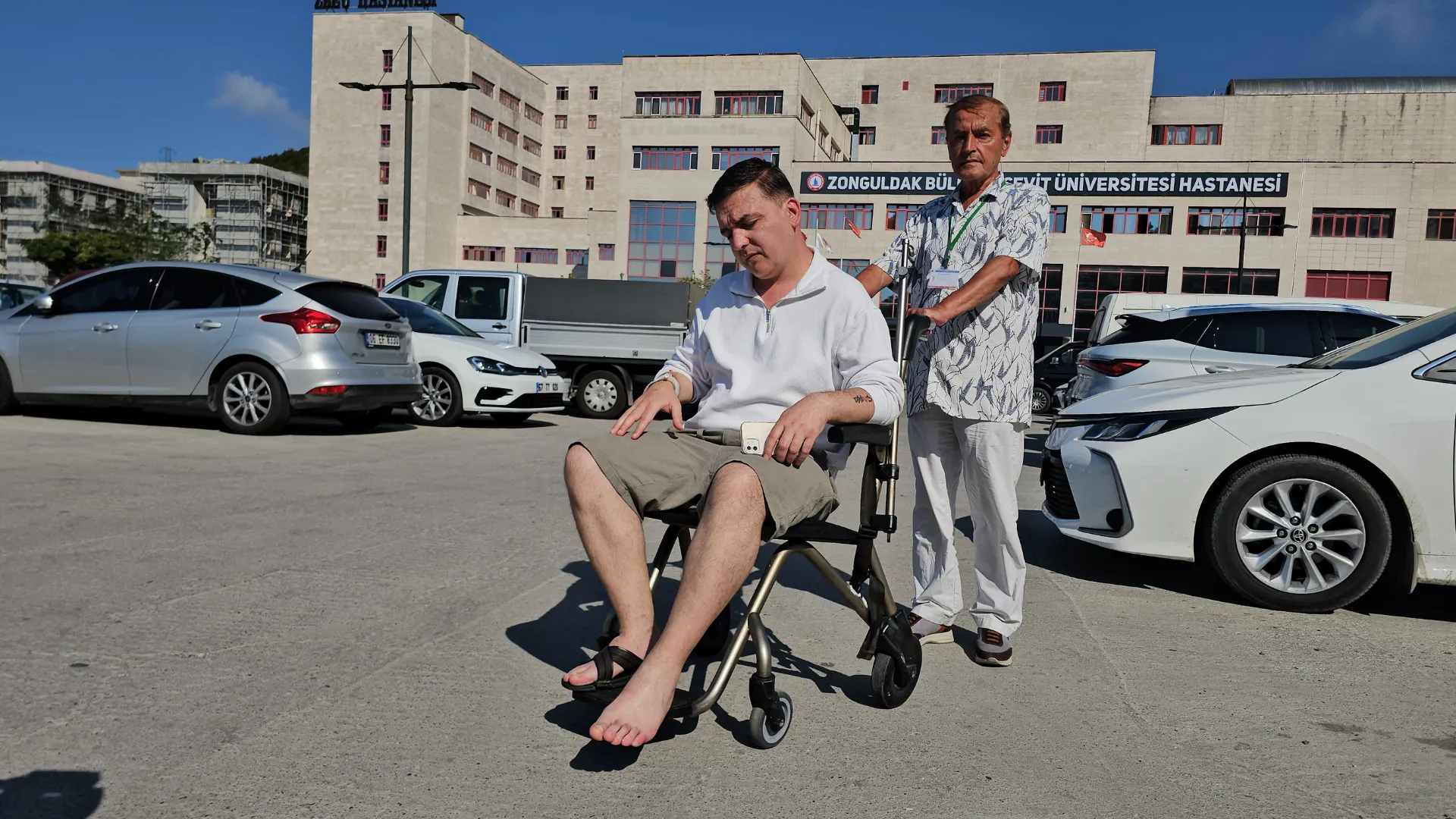 Ağrı kesici iğne sonrası hastanelik olmuştu, suç duyurusunda bulundu