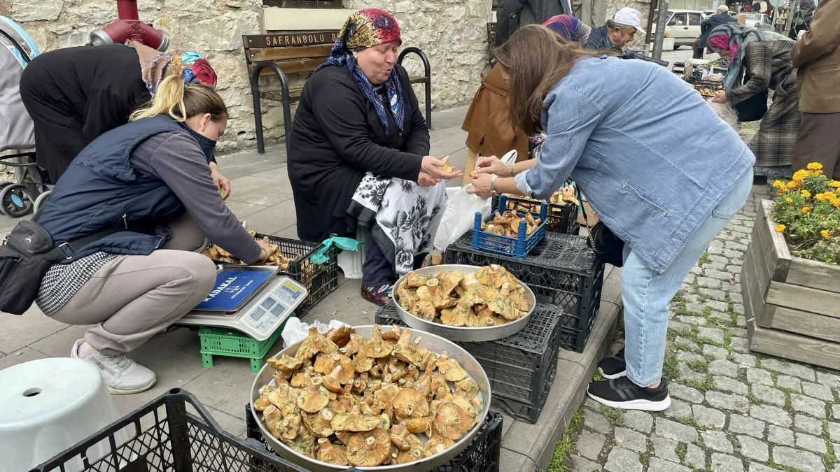 Tezgahlarda Kanlıca Bolluğu Yaşanıyor