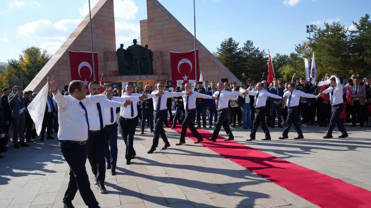 Atatürk Üniversitesi’nde akademik yıl açılış töreni heyecanı