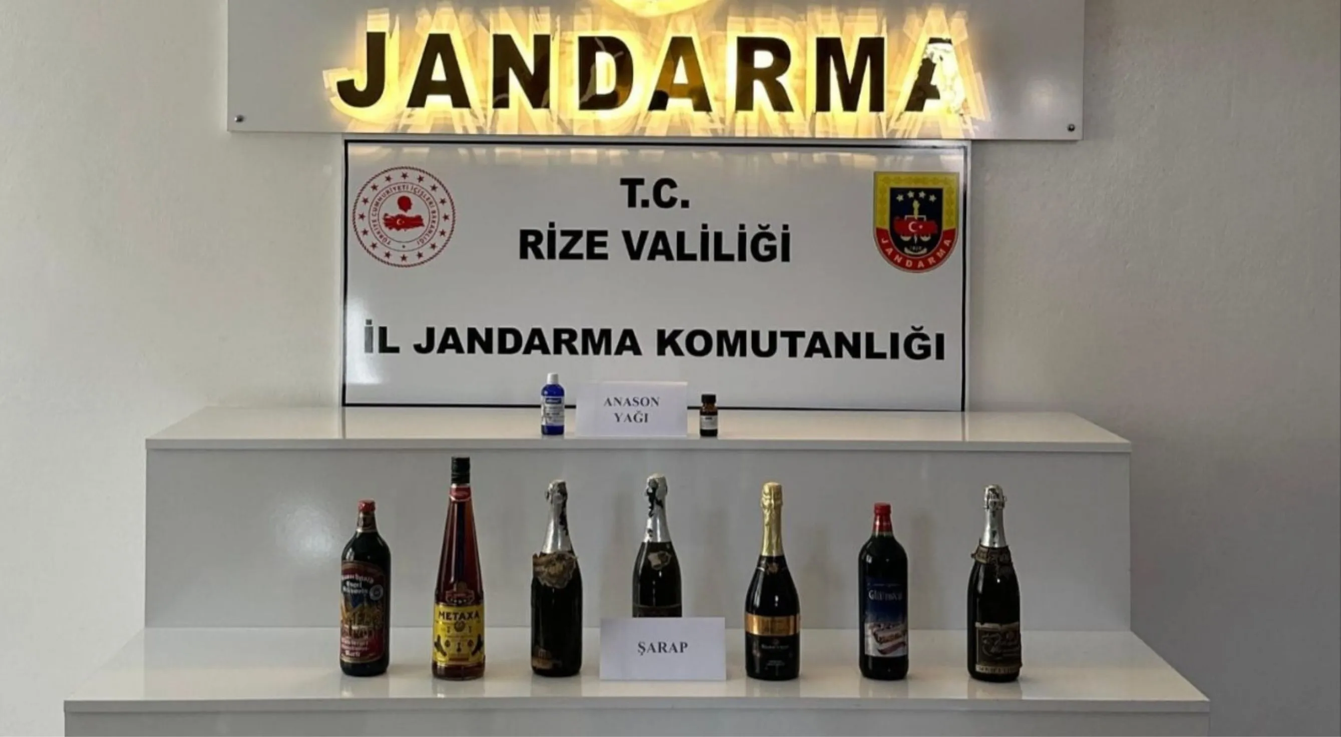 Rize'de jandarma ekiplerinde sahte alkol operasyonu
