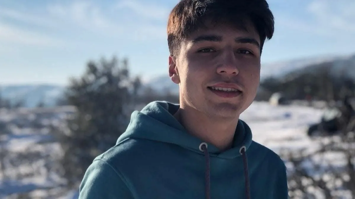 Halı sahada rahatsızlanan üniversiteli genç hayatını kaybetti