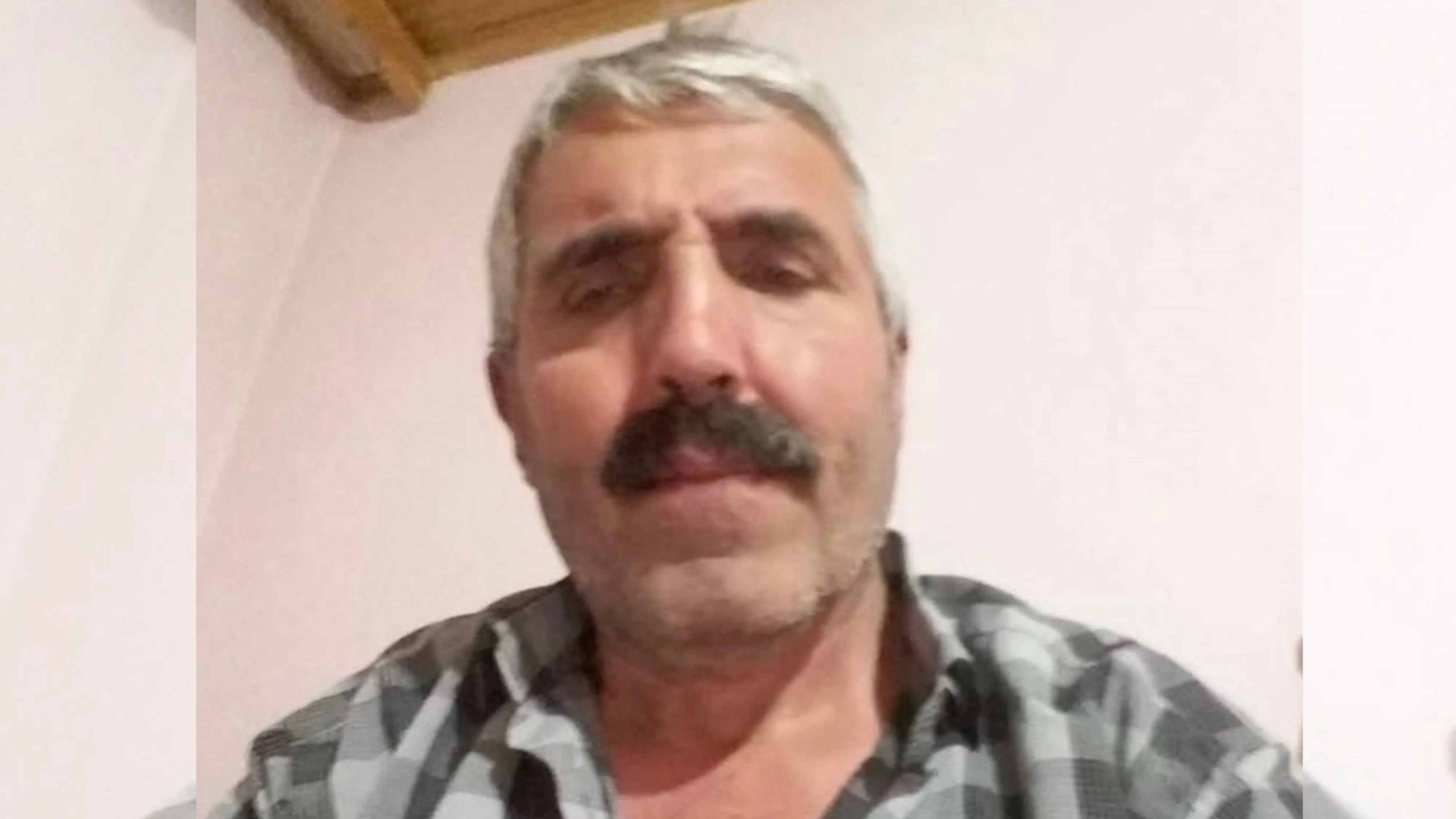 Beslediği boğanın boynuz darbeleriyle öldü