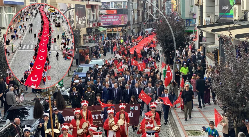 Rize’de Cumhuriyet Bayramı kutlamaları yürüyüşle başladı