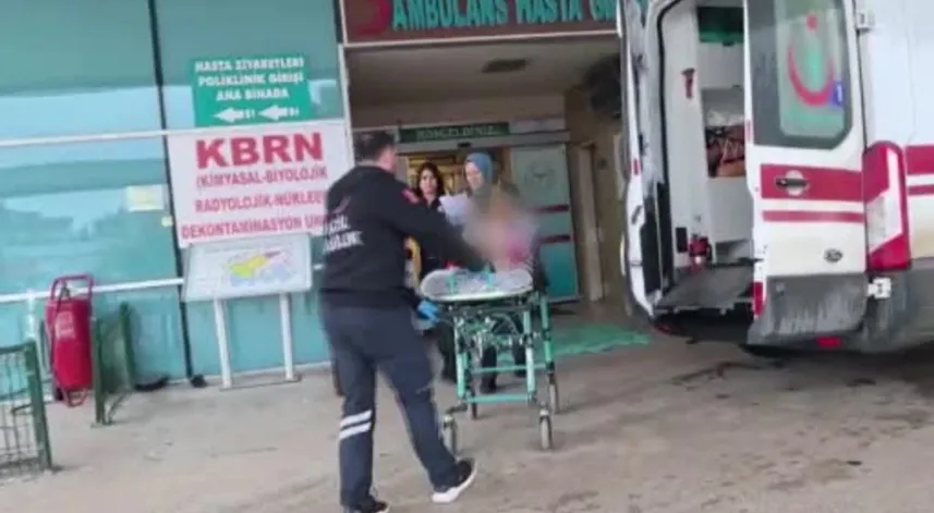 9 yaşındaki çocuk sürgülü kapının altında kaldı