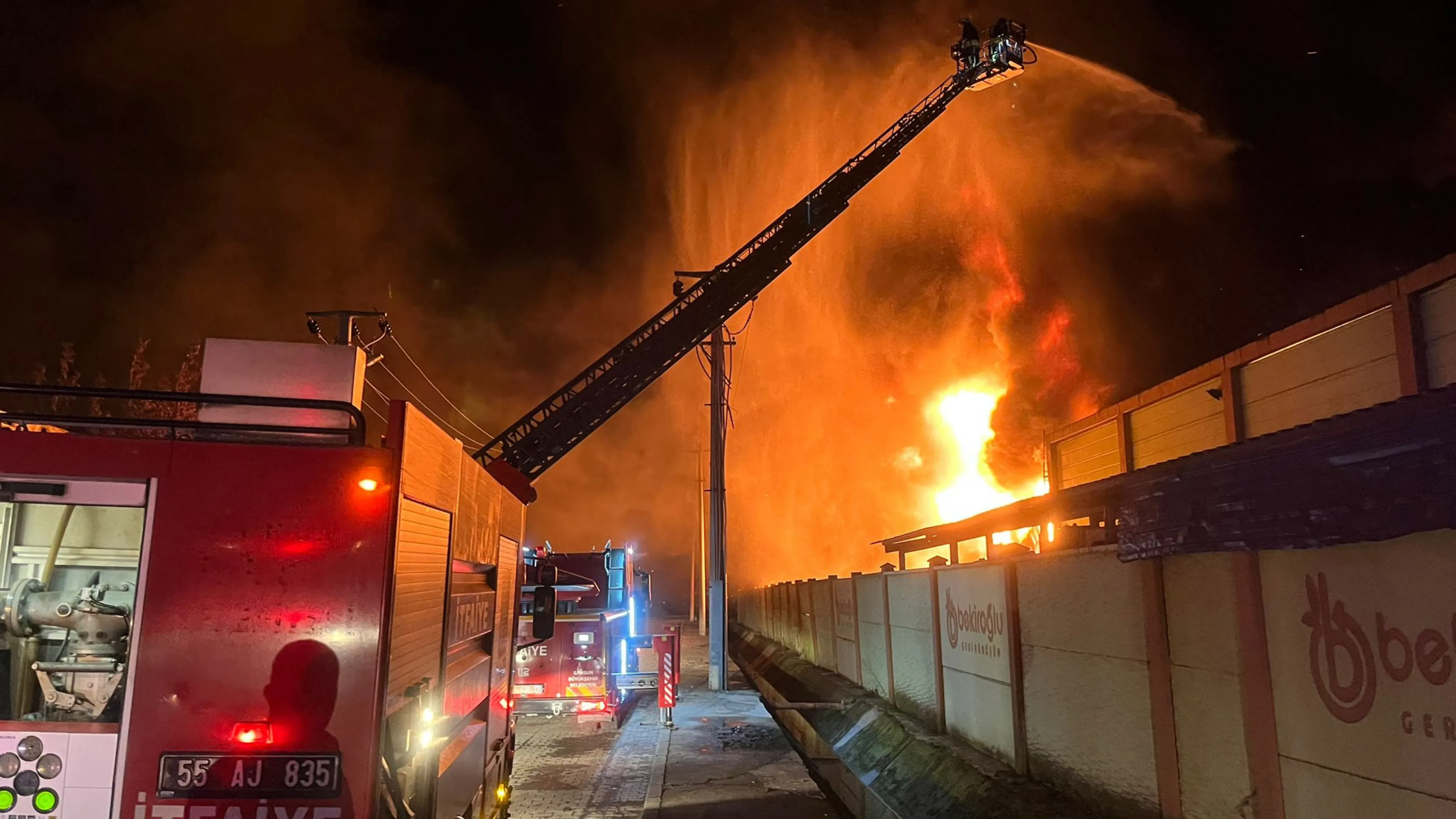 Samsun'da geri dönüşüm fabrikasında yangın