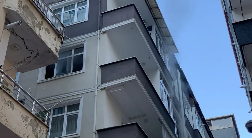 Rize'de Apartmanda Yangın Çıktı