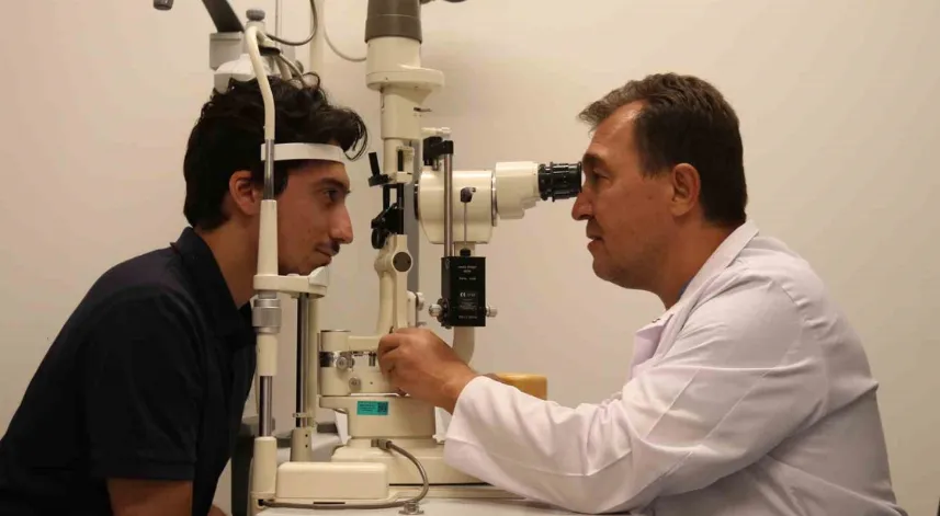 Uzmanından uyarı: 2050 yılında dünyanın yarısı gözlük kullanabilir